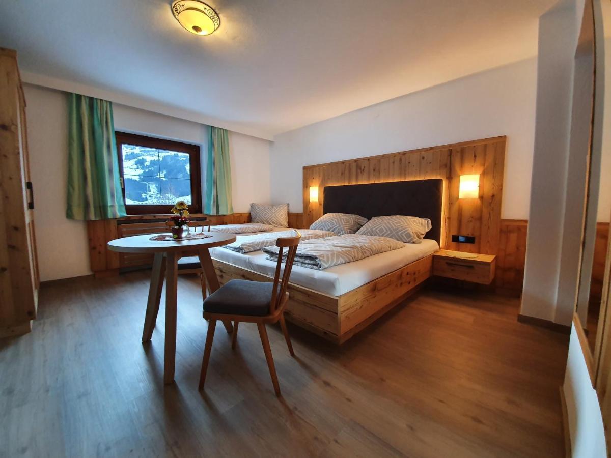 Ferienwohnung Kroell Zell am Ziller Dış mekan fotoğraf