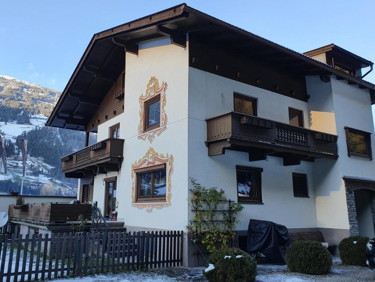 Ferienwohnung Kroell Zell am Ziller Dış mekan fotoğraf